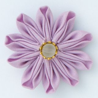 Clover-Kanzashi-Blumen-Schablone-Gaenseblümchen