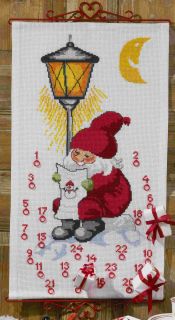 Adventskalender 38x67cm - Weihnachtsmann liesst