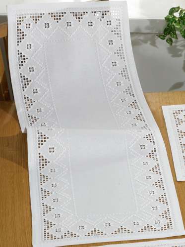 Hardanger Stickpackung Tischdecke