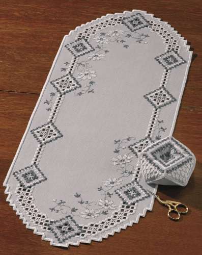 Hardanger Stickpackung Tischdecke