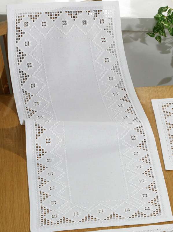 Hardanger Stickpackung Tischdecke